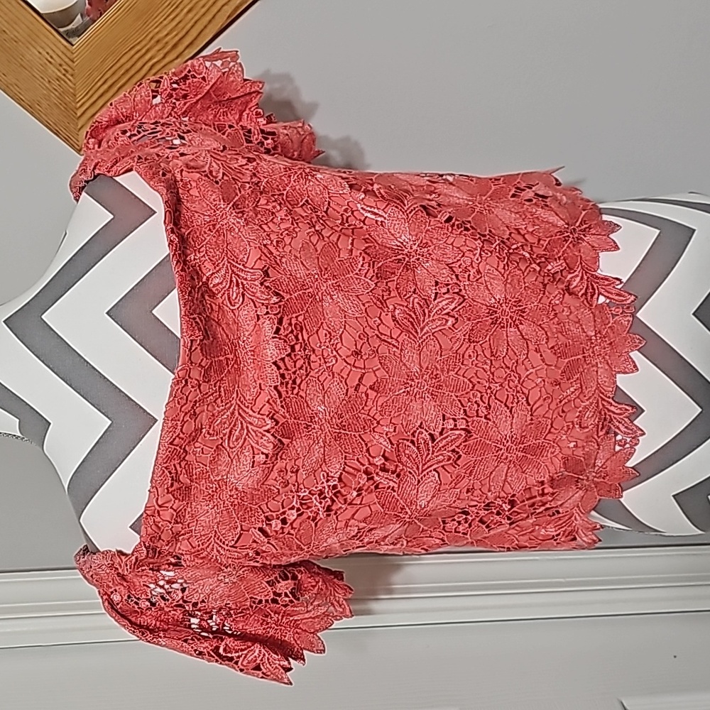 White House Black Market Lace Top - Picture 2 of 4